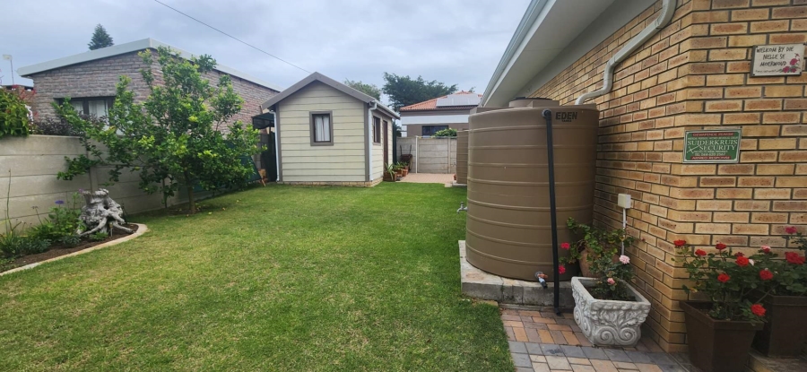 4 Bedroom Property for Sale in Fraaiuitsig Western Cape